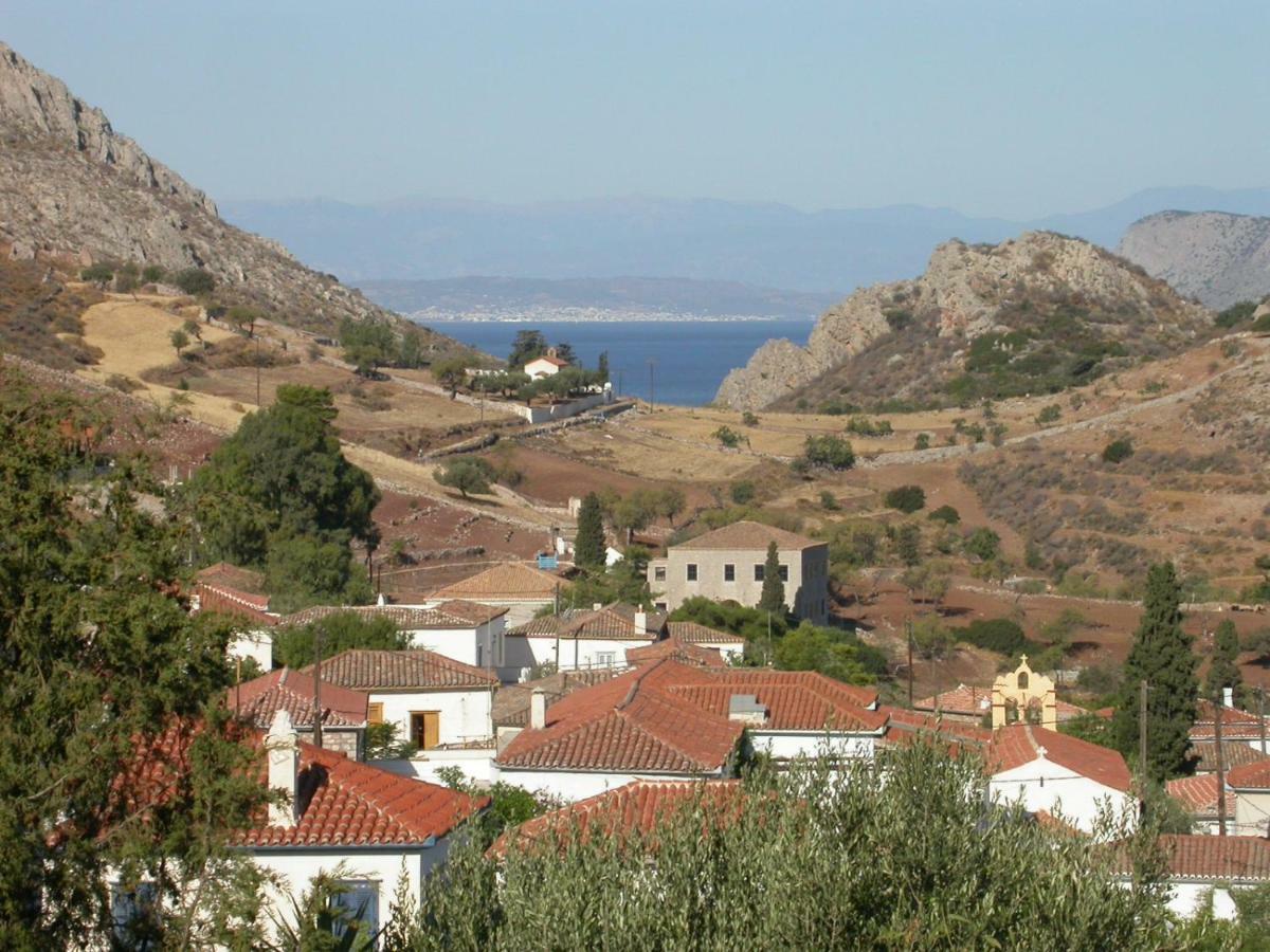 Rallou House Hydra Bagian luar foto
