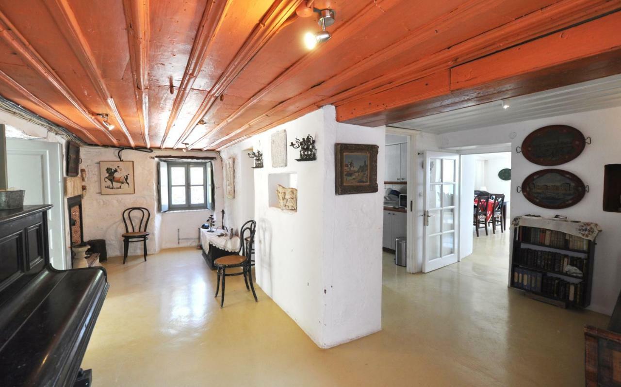 Rallou House Hydra Bagian luar foto