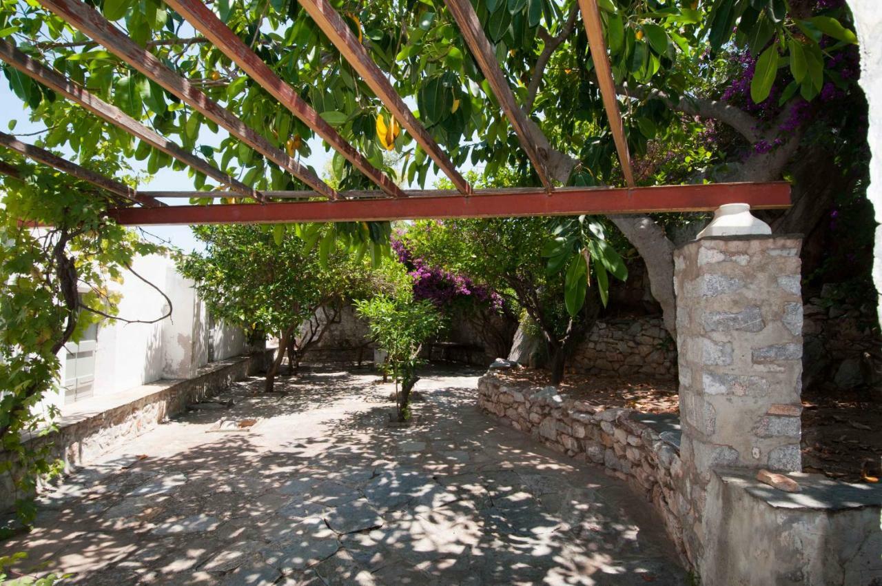 Rallou House Hydra Bagian luar foto
